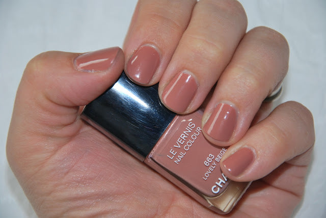 Chanel Nail Colour Lovely Beige 